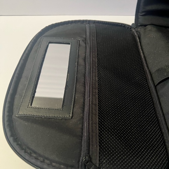 Cute Vintage Roxy Hearts Make Up Case - Picture 6 of 8